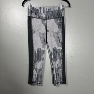 Brooks Women's Greenlight Tight Black/Gray Patterned Capris - XS - Activewear